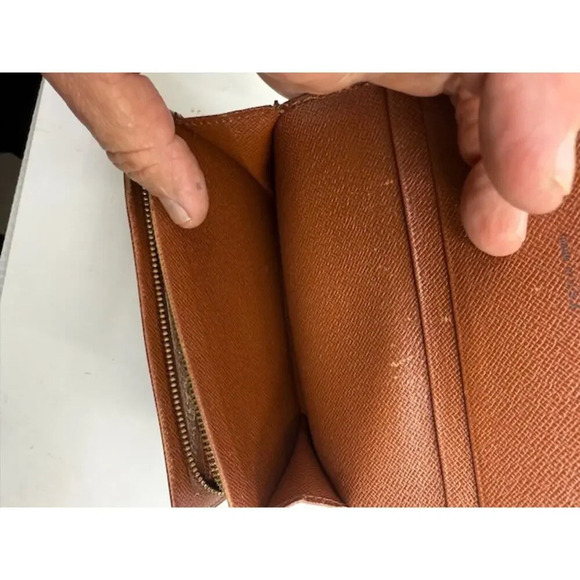 Louis Vuitton LV Monogram Canvas Leather Wallet Snap Closure Brown Womens - Picture 4 of 8